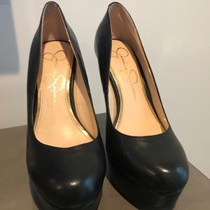 Jessica Simpson platform